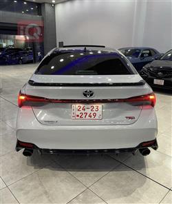 تۆیۆتا ئەڤەلۆن